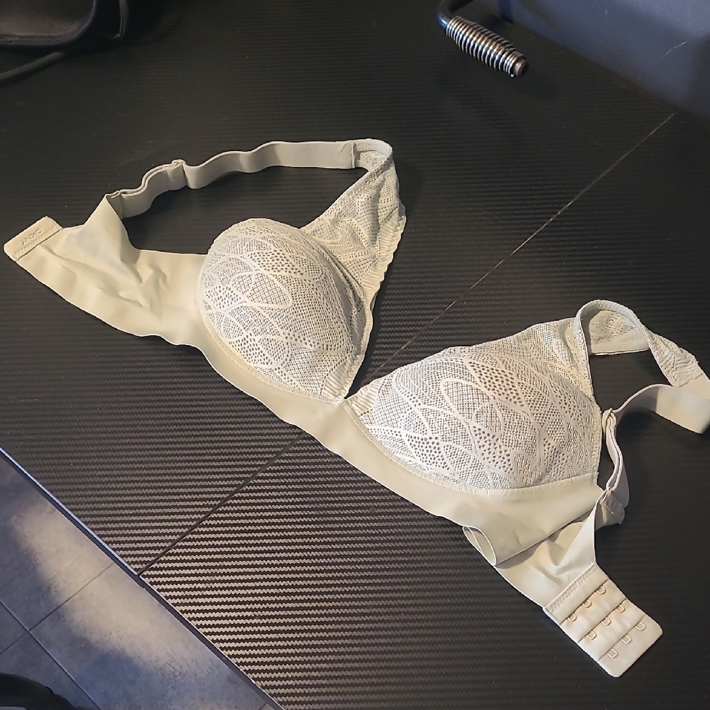 DKNY Cream Lace Underwire Bra